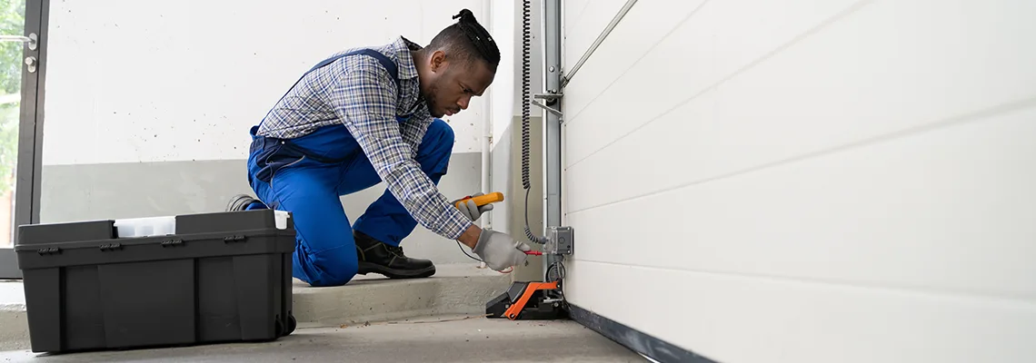 Repair Garage Door Not Closing But Light Flashing in Cicero